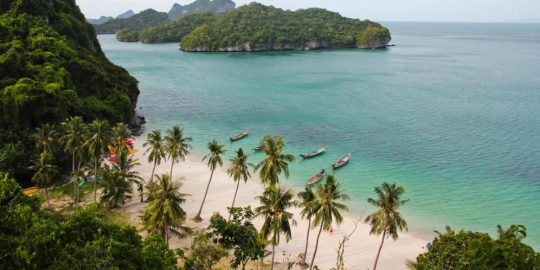 10 Pulau Terindah Sedunia