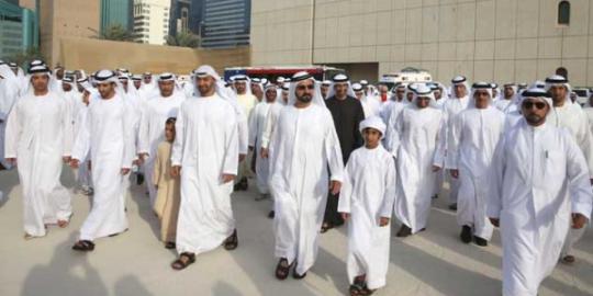 Terlalu tampan, tiga pemuda Uni Emirat Arab diusir petugas