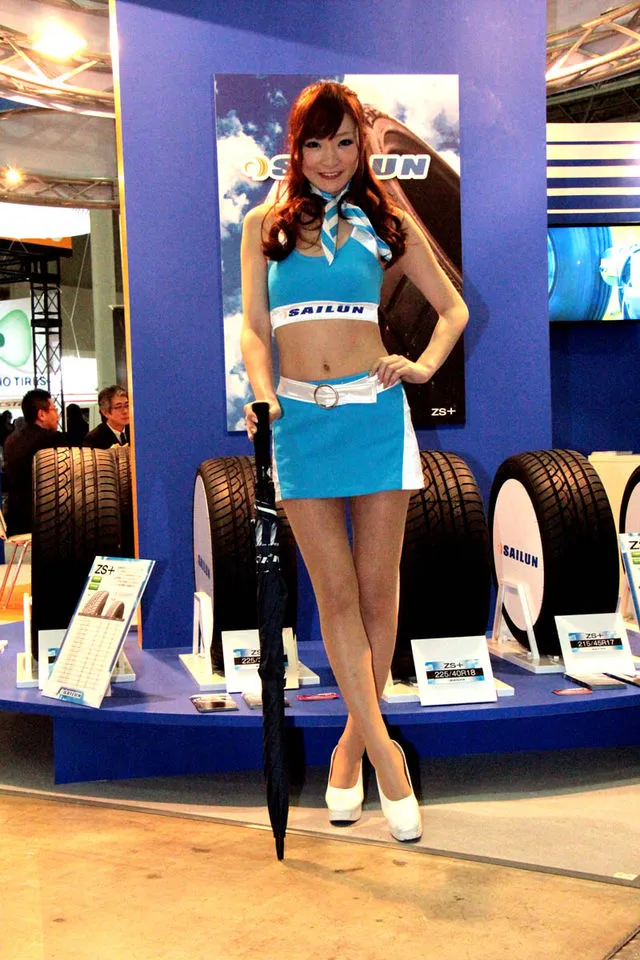 Gadis Tokyo Auto Salon 2013