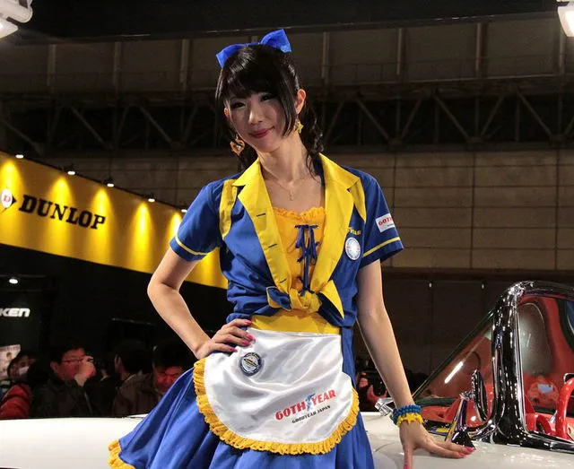 Gadis Tokyo Auto Salon 2013