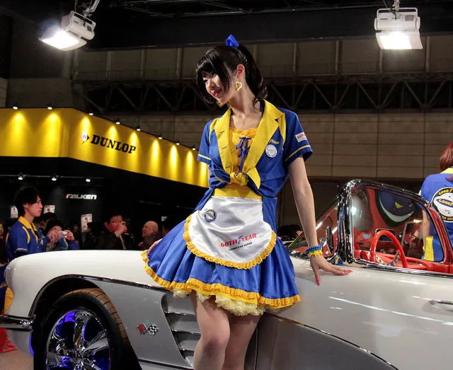 Gadis Tokyo Auto Salon 2013