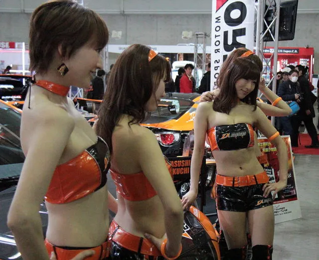 Gadis Tokyo Auto Salon 2013