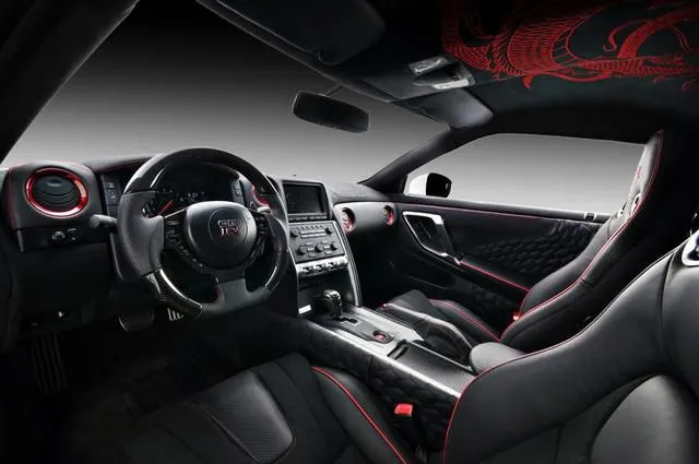 WAW...nissan GT-R china bernuansa naga