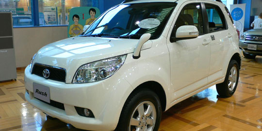Pengen Tau 15 Mobil Terlaris Indonesia 2013??