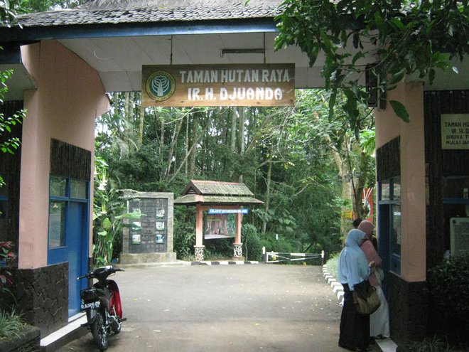 10 Lokasi Yang Dianggap Angker di Bandung, Percaya? 