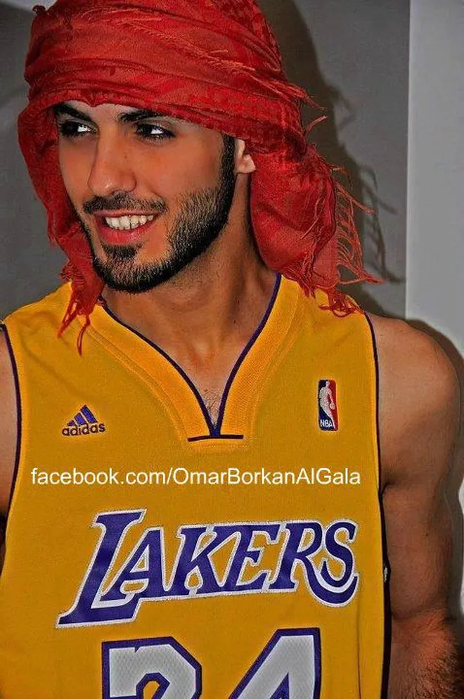 Omar Borkan, Dideportasi Dari Arab Karena Super Ganteng