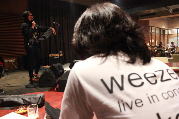 Antusiasme Fans Di Indonesia Sangat Tinggi Menyambut Kedatangan Weezer