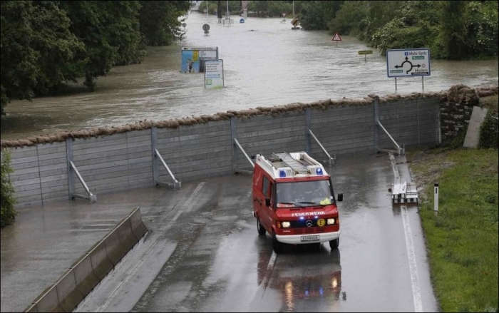 (pic) Kereeen... Proteksi Banjir di Krems, Austria