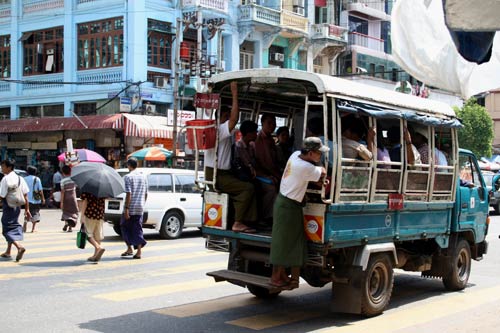 Myanmar Melarang,Vietnam Ada Wacana,Kapan INDONESIA Melarang MOTOR Beredar Di Jalan ?