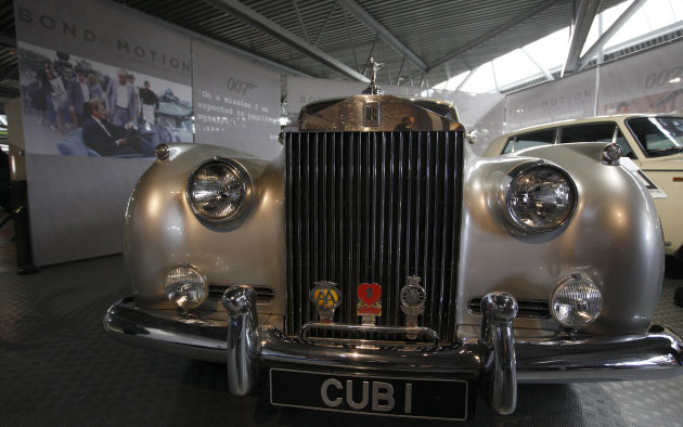 Pameran Mobil James Bond