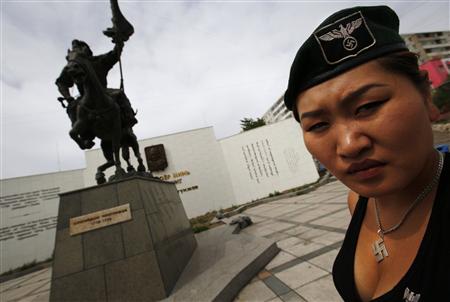 Wanita Cantik Ini Adalah Pemimpin NAZI Mongolia