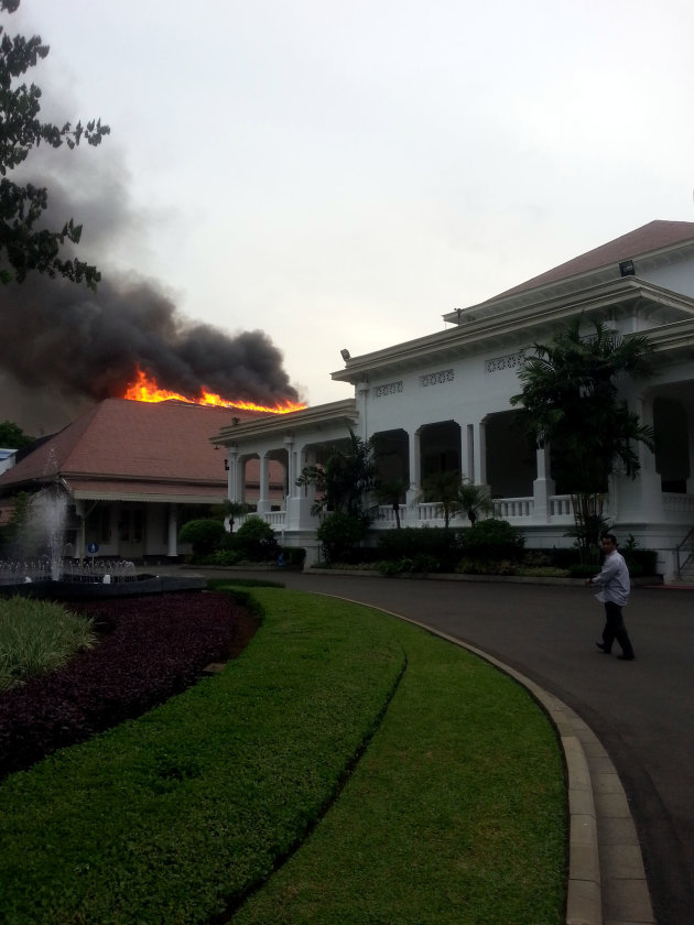 Foto Kebakaran Gedung Sekretariat Negara