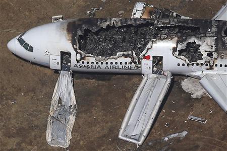 Foto Kecelakaan Boeing 777 Asiana Airlines di San Francisco