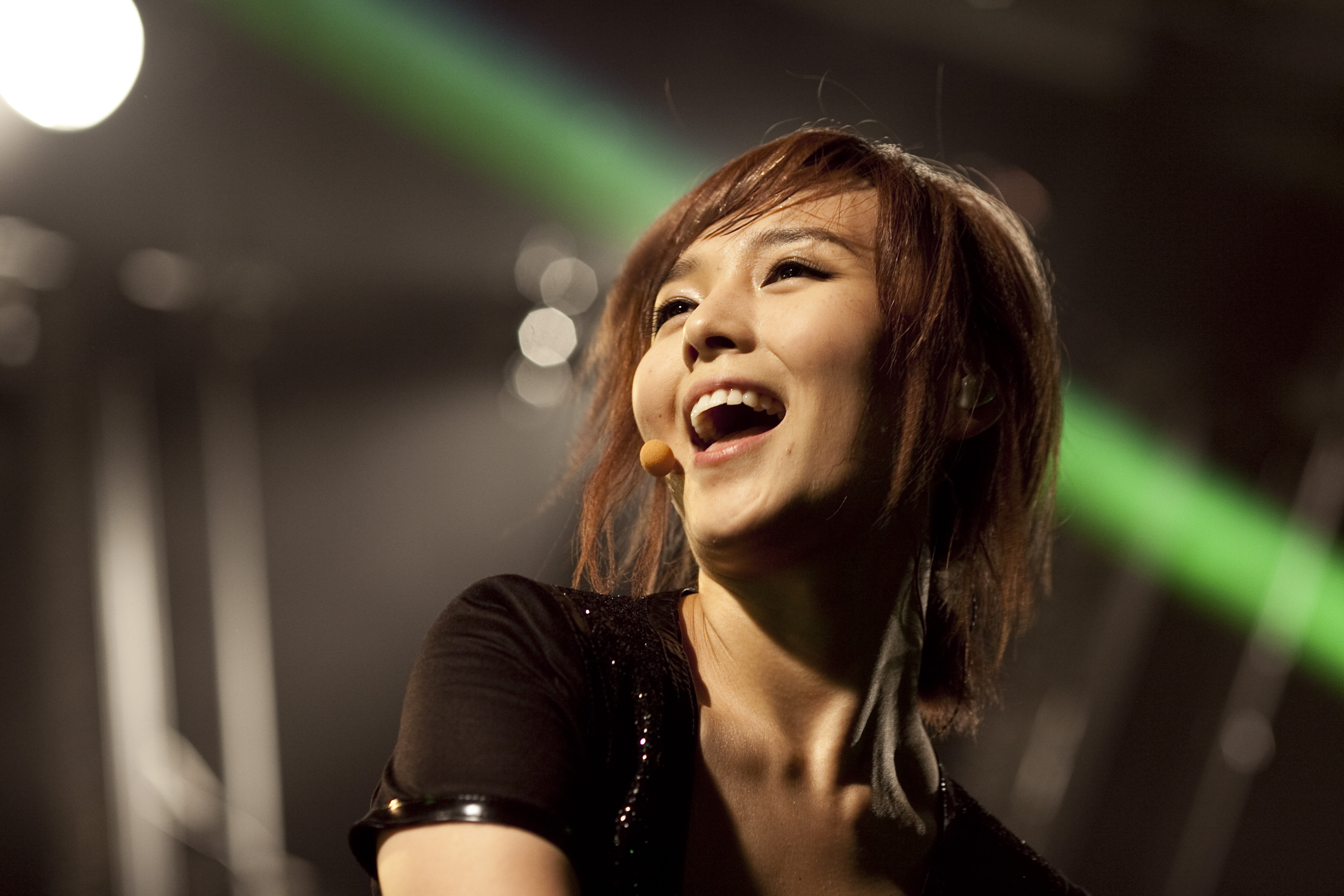 Inspirasi Gaya Rambut ala Bintang K-Pop