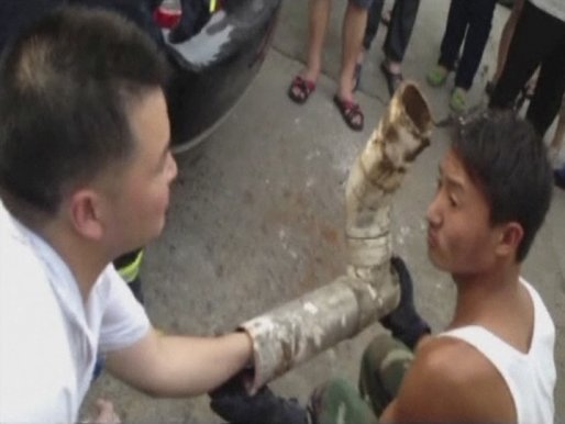 Bayi Cina dibuang, diselamatkan dari pipa toilet