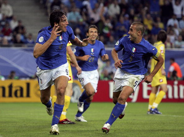 11 PENYERANG DENGAN SUNDULAN YANG AKURAT