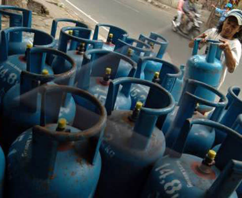 Pertamina didesak lakukan operasi pasar