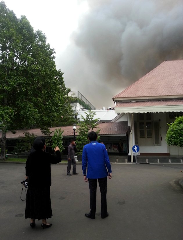 Foto Kebakaran Gedung Sekretariat Negara