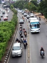 Ngaku Anak Jenderal Terobos Jalur Busway