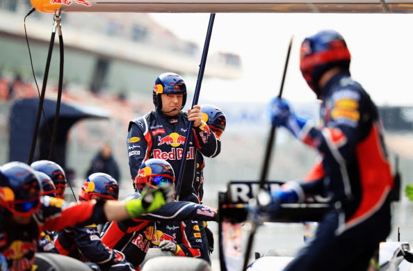 Kru Pit Stop Balap Formula 1 yang Keren-keren