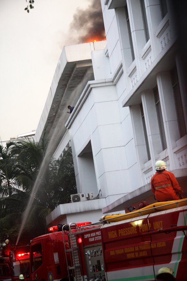 Foto Kebakaran Gedung Sekretariat Negara