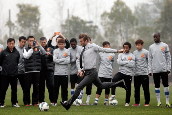 DAVID BECKHAM TERPELESET DI PEKING