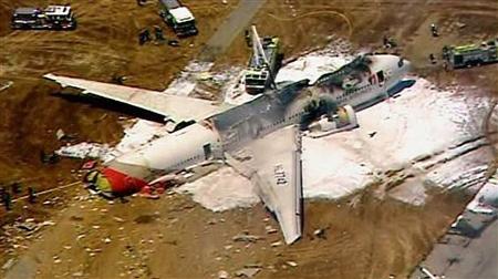 Foto Kecelakaan Boeing 777 Asiana Airlines di San Francisco