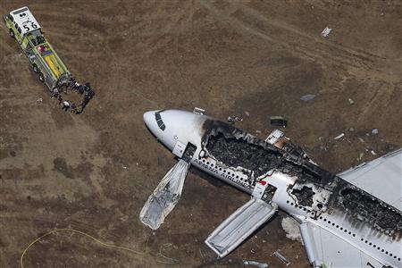 Foto Kecelakaan Boeing 777 Asiana Airlines di San Francisco
