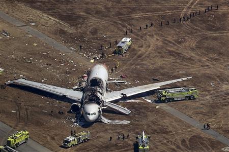 Foto Kecelakaan Boeing 777 Asiana Airlines di San Francisco