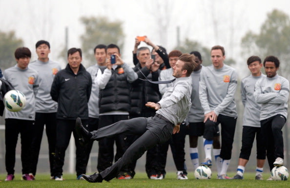 DAVID BECKHAM TERPELESET DI PEKING