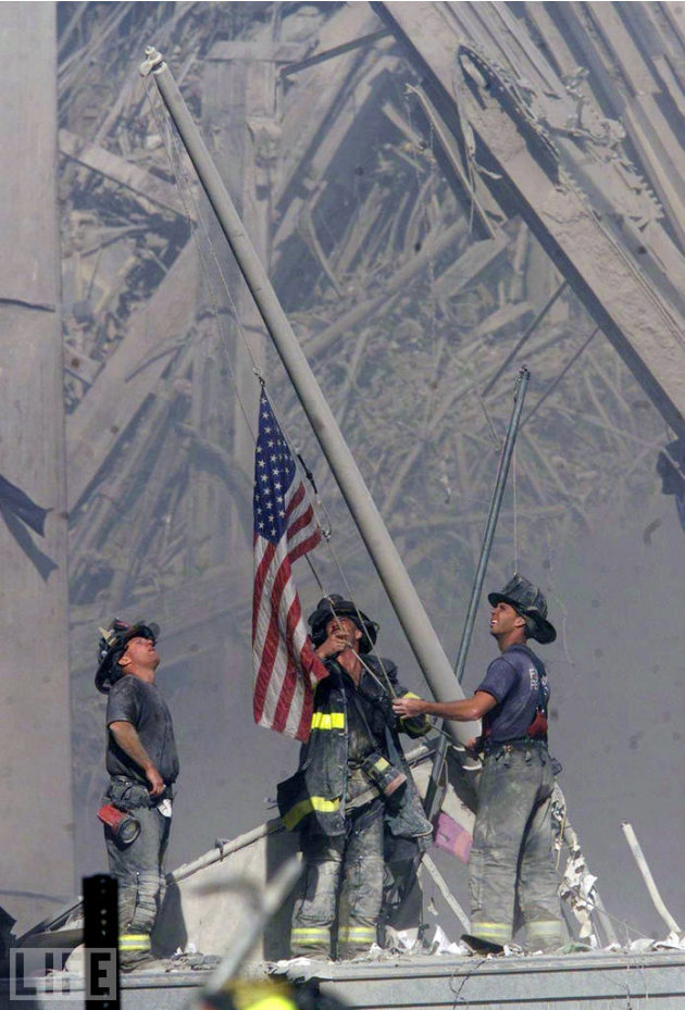 25 Foto menggugah dari peristiwa 9/11