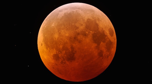 Gerhana Bulan Total 4 April 2015