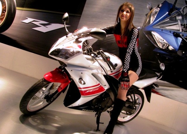 yamaha-r15-di-mata-pemakai-motor-matic-seperti-gue-ini