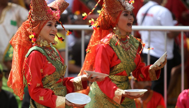10 Tari Tradisional Indonesia yang Paling Populer