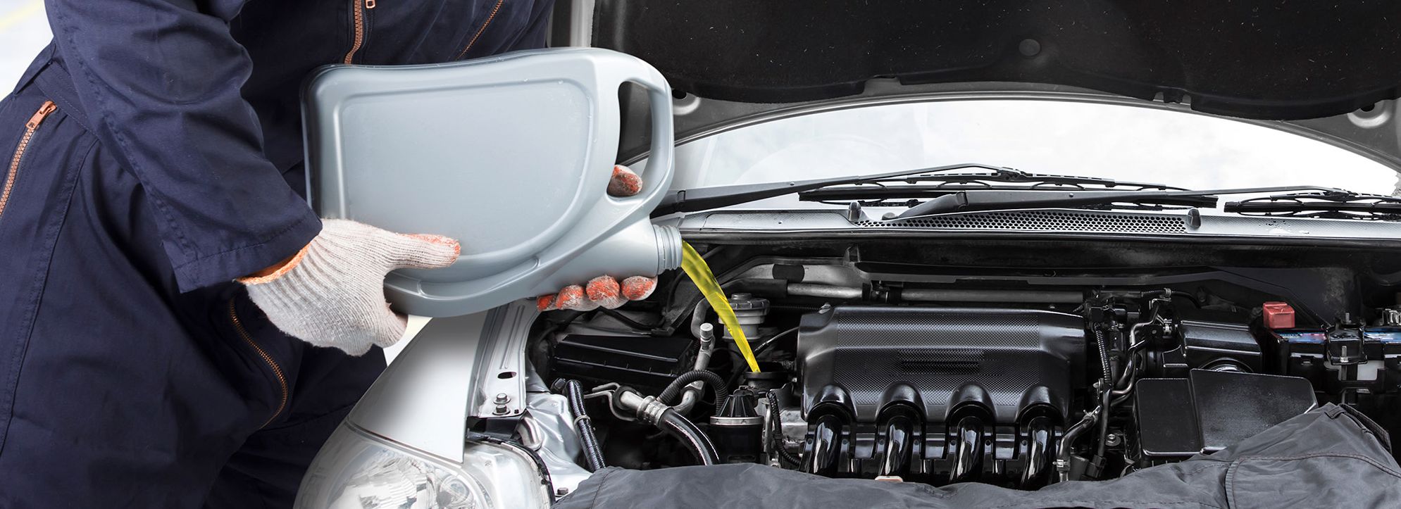 6 Merk Oli Mobil yang Direkomendasikan untuk Mobil, Pilih yang Mana?