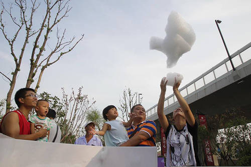 &#91;PICT+&#93; Wah, di Tiongkok Sudah Ada Mesin Pembuat Awan Gan!! :))