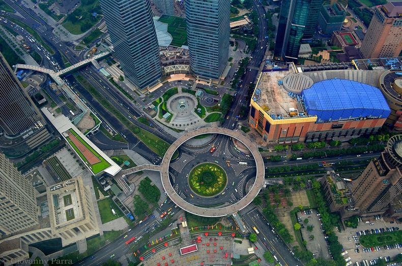  Lujiazui Pedestrian Bridge : Jembatan Bagi Pejalan Kaki yang WAW di China