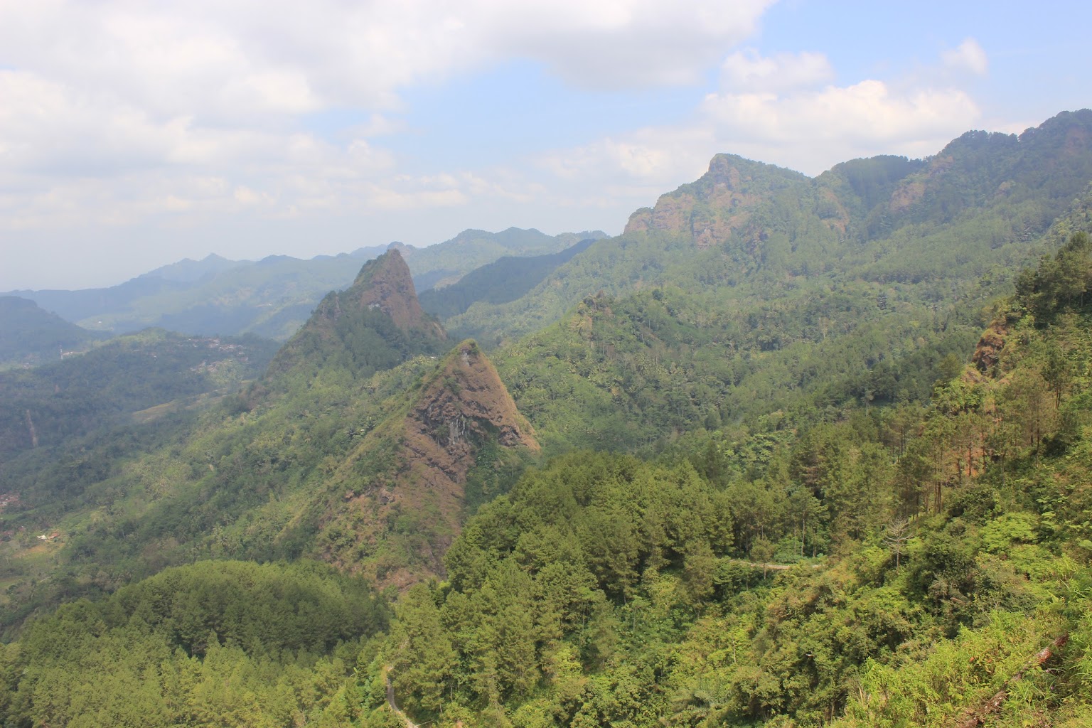 Sigendol, Puncak Khayangan di Purworejo dengan Pemandangan Yang Menakjubkan