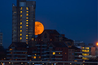 10 Penampakan Keren Supermoon