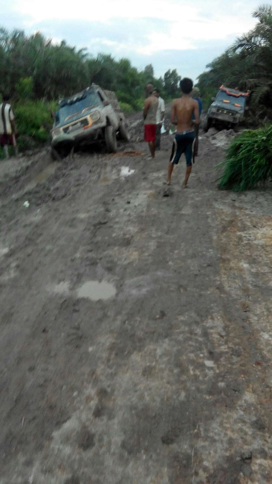 Penampakan Jalan Desa Saat Pulang Mudik (Bikin Ngelus Dada)