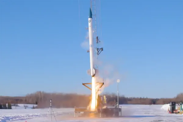 stardust-roket-antariksa-pertama-berbahan-bakar-minyak-nabati