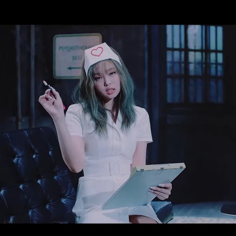 Netizen Kritik Stylist dan Agensi Gara-gara Kostum Perawat Jennie di MV BLACKPINK