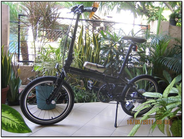 dahon-folding-bike-lounge