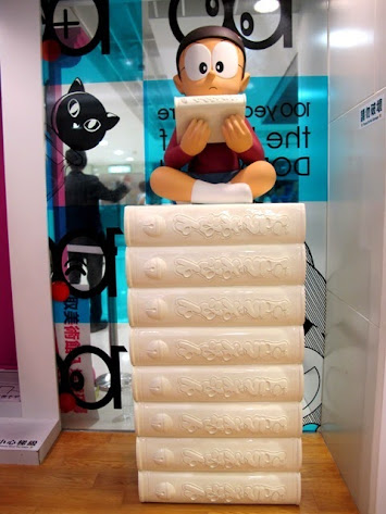 Wow..Ada 100 Doraemon di Harbour City Hong Kong