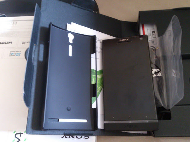 Xperia S 12Mpx Black ICS Garansi Manknyus
