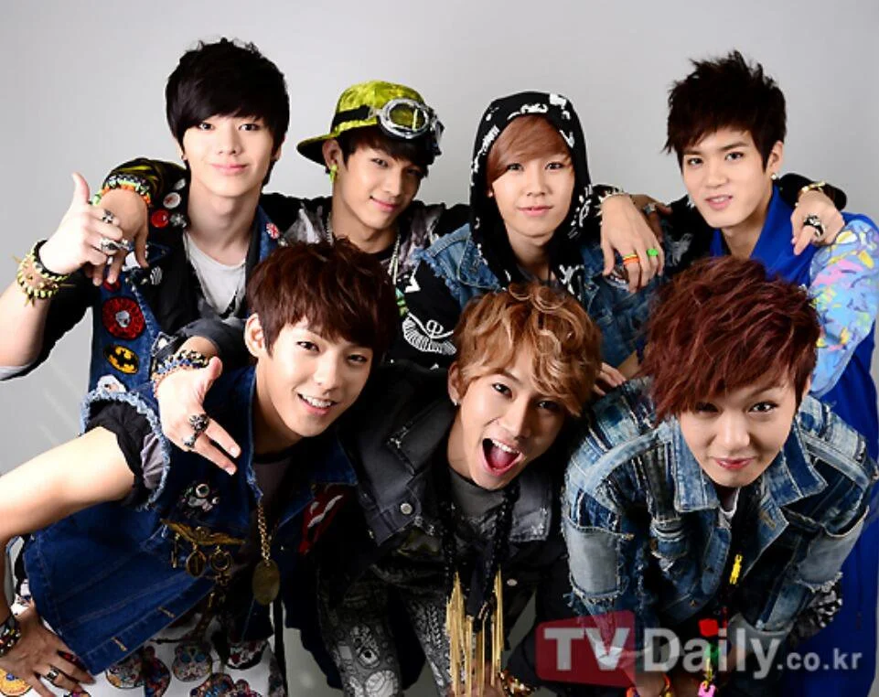 Intip Penampilan Para Idol Kpop di Awal Debut, Ada EXO hingga BTS!