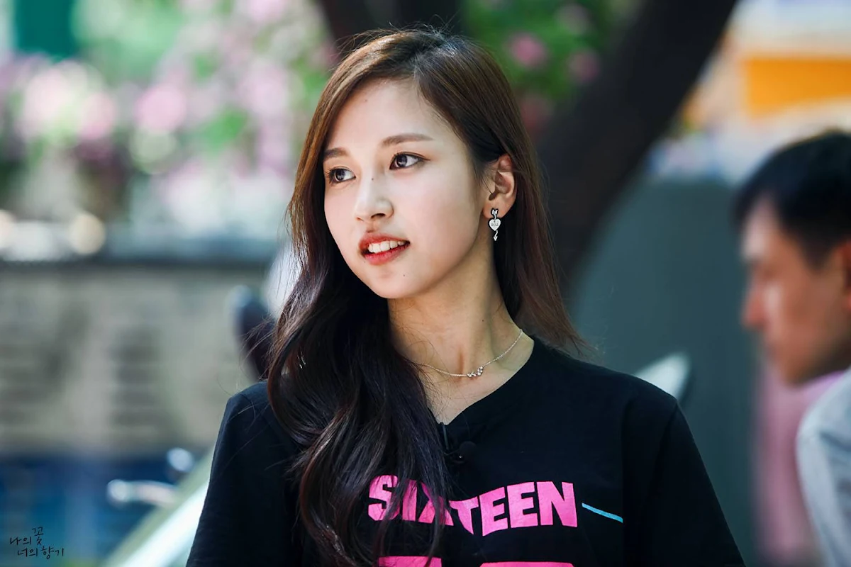 Lebih Dekat Dengan Mina Twice Si Cantik Yang Multitalenta 