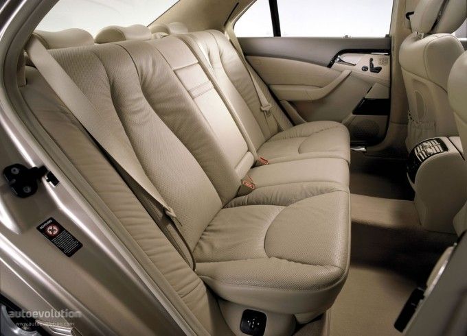 Review Mercedes Benz W220