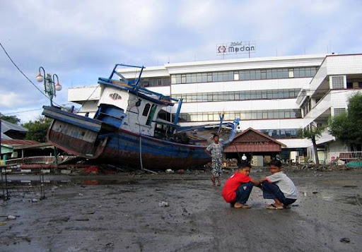 7 Gempa di Indonesia Yang Tercatat Dengan Jumlah Korban Ribuan