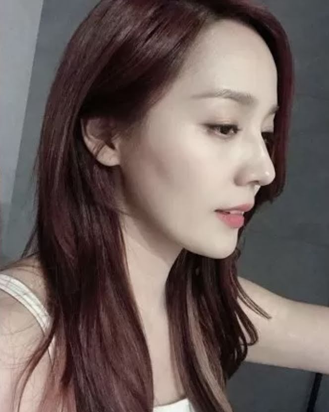Visual OG SM Entertainment yang Satu Ini Tak Kalah dengan Generasi Ketiganya